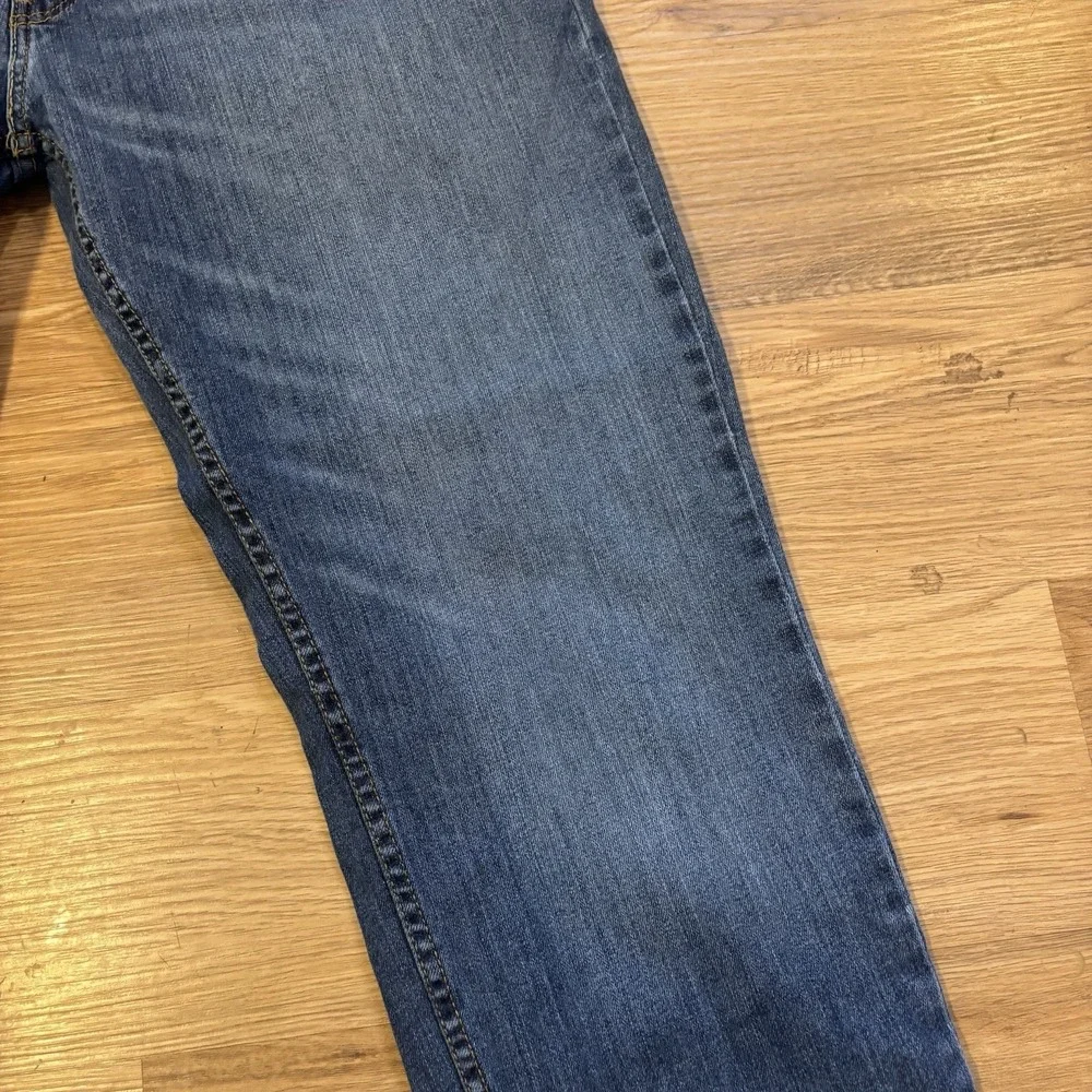Levis see pictures